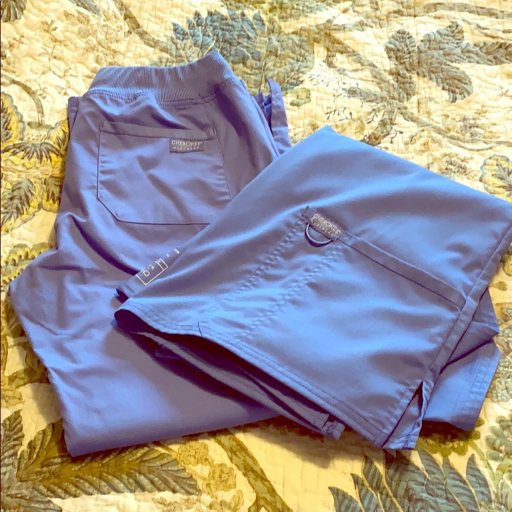 Women’s Scrubs